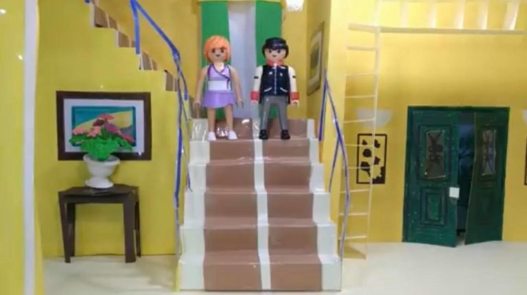 «Κωνσταντίνου και Ελένης» Η αγαπημένη μας σειρά που επανέρχεται με ηθοποιούς playmobil