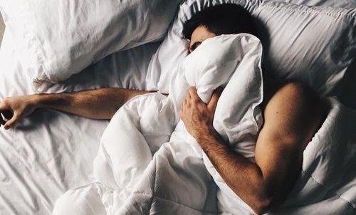 Φάκελος «απιστία»: Με αυτήν την γυναίκα είναι πιο πιθανό να σε απατήσει ο σύντροφος σου