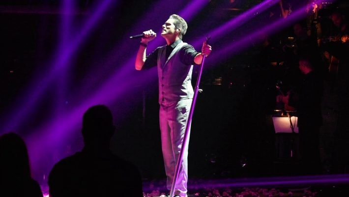 10/10 μόνο οι χωρισμένοι: Θα είσαι ο πρώτος που θα βρει 10 στίχους στα πιο πονεμένα καψουροτράγουδα;