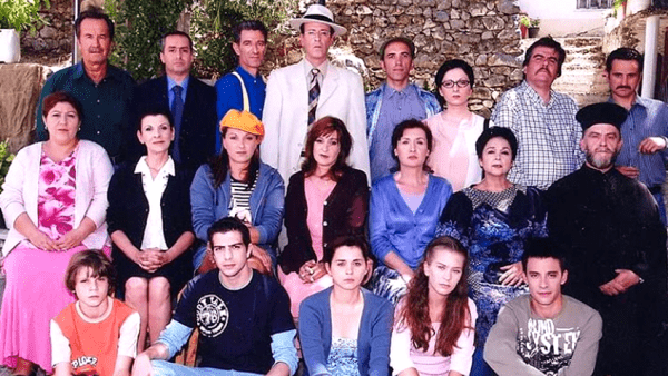 Φινάλε με θάνατο: Νεκρή πρωταγωνίστρια του «Καφέ της Χαράς»