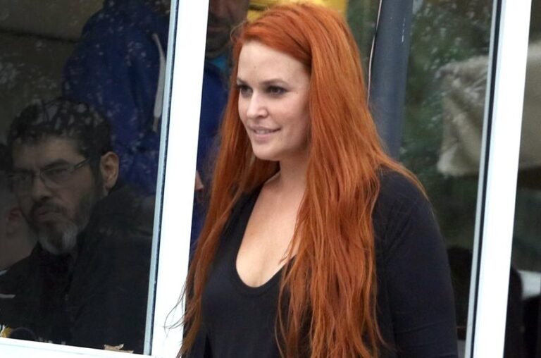 Έμεινε μισή: Η πρώτη φωτό της Σίσσυς Χρηστίδου με μαγιό μετά τη δίαιτα (Pic)