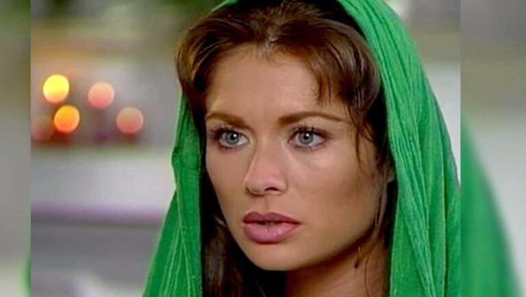 Αφέθηκε, γέμισε ρυτίδες, δεν έκανε πλαστικές: Η «Εσμεράλδα» δεν αναγνωρίζεται 22 χρόνια μετά (Pics)