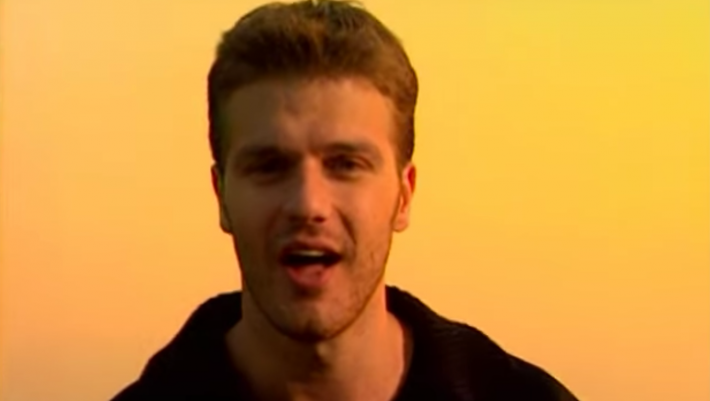 Κουίζ: Θυμάσαι το όνομα 10 τραγουδιστών που έκαναν μια μεγάλη επιτυχία και μετά εξαφανίστηκαν;