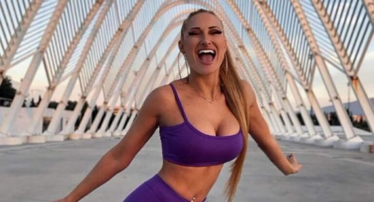 Νέες φωτό: Το γυμvό κορμί της Τούνη σε ξενοδοχείο είναι το νέο viral (Pics)