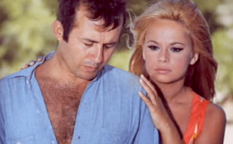 «Την εξέθεσαν ανεπανόρθωτα»:Η ακατάλληλη παπαρατσική φωτό της Αλίκης που κανείς δεν ξανάδε (Pic)