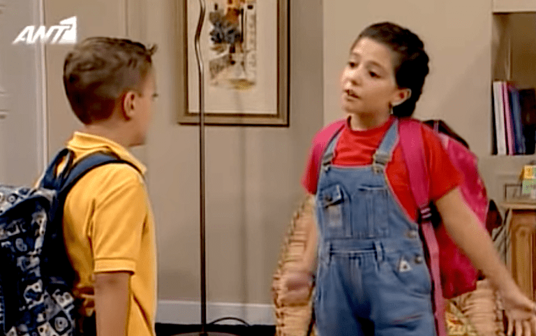 Στραβώθηκε και ο παπάς: Η Λίλα του «Άκρως Οικογενειακόν» μόλις παντρεύτηκε με νυφικό-κόλαση (Pics)