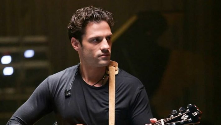 10/10 ποτέ κανείς: Μπορείς να βρεις τον στίχο που λείπει από 10 πασίγνωστα ελληνικά τραγούδια;