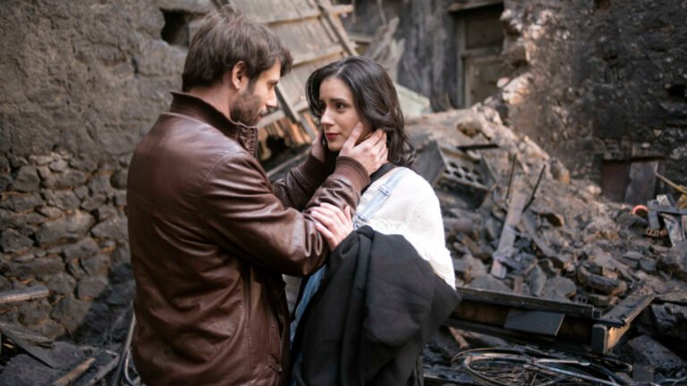 Αυτό που όλοι περιμέναμε: Ζευγάρι η «Βάλια» και ο «Μανωλάκης» του «Καφέ της Χαράς» (Pic)