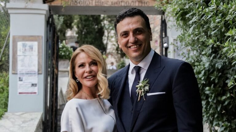 6 μηνών έγκυος! Η πρώτη παπαρατσική εικόνα της Τζένης Μπαλατσινού με φουσκωμένη κοιλιά (Pic)