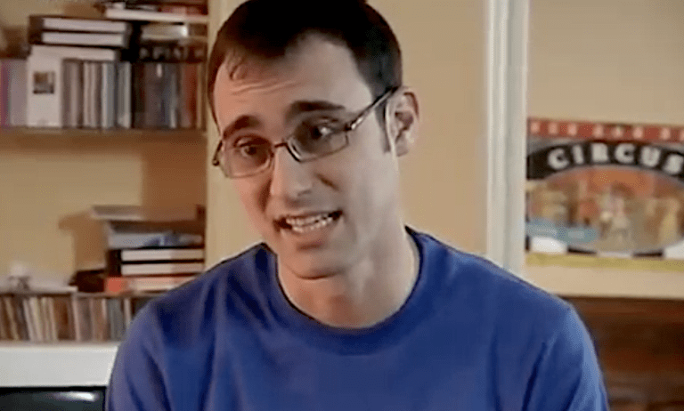 Το αστείο που δεν έπρεπε βγει στον αέρα: Η ατάκα του «Παρά 5» για την οποία ο Καπουτζίδης ζήτησε συγγνώμη (Vid)