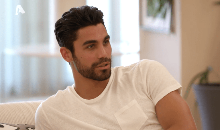 Η τραγική σκηνή που έκοψε ο ALPHA: Παίκτριες του Bachelor φιλιούvται μεταξύ τους (Vid)