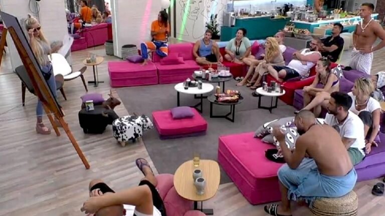 «Αίσχος, ντροπή»: To νέο προκλητικό πλάνο παίκτριας του Big Brother ξεπέρασε κάθε προηγούμενο και σόκαρε τους πάντες (Pics)