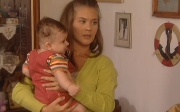 Κοντά μαλλιά, μελαχρινή: Η Γωγώ του «Καφέ της Χαράς» τα άλλαξε όλα! (Pic)