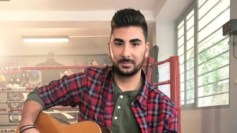 Ο αδερφός του Παντελή Παντελίδη έβγαλε το πρώτο του τραγούδι και η ομοιότητα είναι τεράστια!