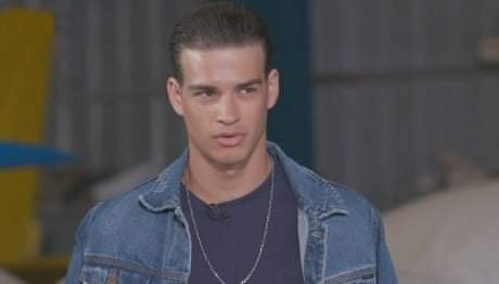 Ο Edward αποκαλύπτει τους παίκτες που έχουν κάνει σ3x στο σπίτι του GNTM