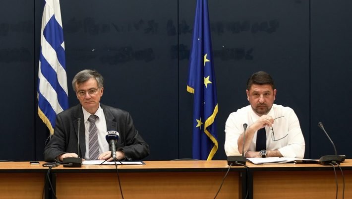 Τα 4 μέτρα της κυβέρνησης για την Πρωτοχρονιά – Πότε ανοίγουν τα σχολεία