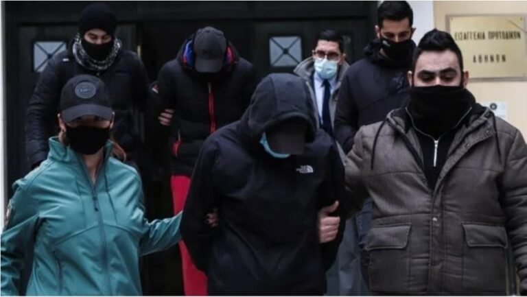 Αυτοί είναι οι δύο ανήλικοι δράστες πίσω από τον ξυλοδαρμό στο μετρό(video)