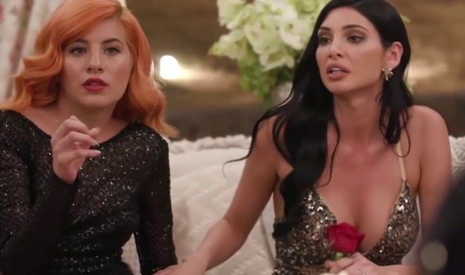 Όταν η Σία από το “Bachelor” έβγαινε με “μαχητή” από το SURVIVOR (pics)