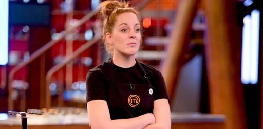 Έγινε Φαίη Σκορδά: Η Σπυριδούλα του MasterChef δεν αναγνωρίζεται με τα νέα της μαλλιά (Pics)