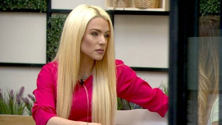 Μια άλλη: H Στέλλα Μιζεράκη δεν αναγνωρίζεται στη νέα της φωτογραφία (Pic)