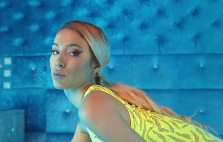 Η Αθηνά Χρυσαντίδου επιστρέφει πιο Sεxy από ποτέ!(VIDEO)