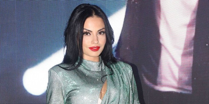 Άγριος ξυλοδαρμός και ουρλιαχτά: H Δήμητρα Αλεξανδράκη έσωσε γυναίκα του διπλανού δωματίου (Vid)