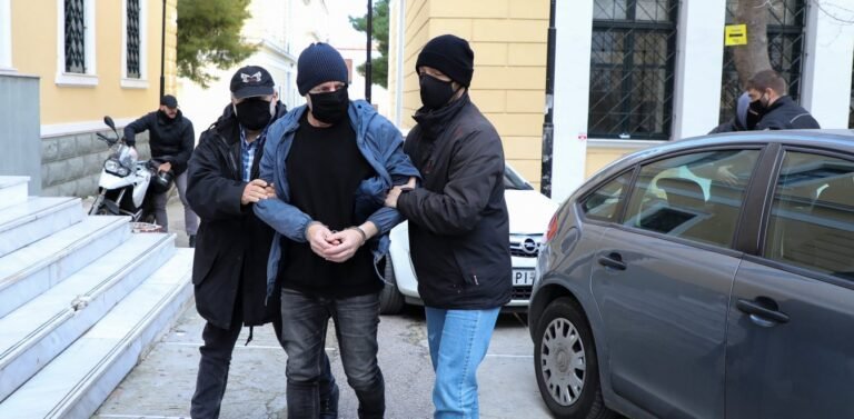 Ανατριχιάζει ο Λιγνάδης: «Λέει ότι τον έγλειψα στον πρωκτό, ενώ παράλληλα αυvανιζόμουν και…» (Pics)