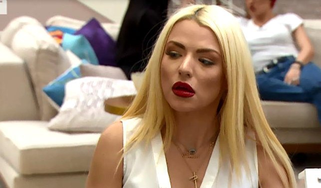 Δεν αναγνωρίζεται η Στέλλα Μιζεράκη- Ξεπέρασε κάθε όριο με τις πλαστικές(pics)