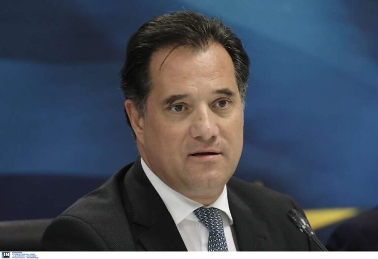 Οι δηλώσεις του Άδωνι Γεωργιάδη: “Να συνηθίσουμε ότι θα ανοίγουμε και θα κλείνουμε”