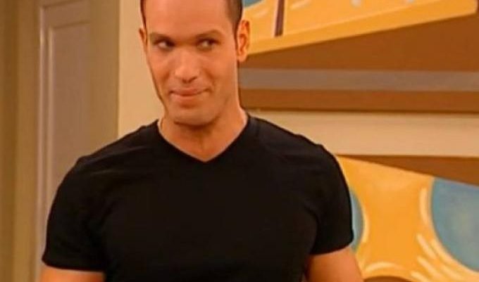 Βγάζει μάτι: Το σκηνοθετικό λάθος στο Κωνσταντίνου και Ελένης που μόνο οι πολύ παρατηρητικοί είχαν προσέξει