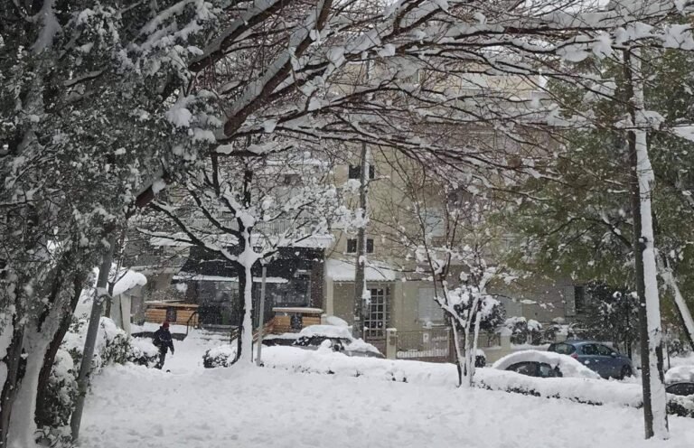 Καιρός: Κακοκαιρία και χιόνια ακόμα και στην Αττική
