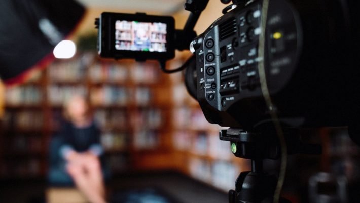 «Νέος Φιλιππίδης»: Αυτός είναι ο 65χρονος, πασίγνωστος ηθοποιός που κατηγορείται