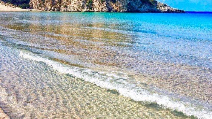 3 ώρες από Αθήνα,χωρίς πλοίο:Η παραλία που θεωρείται η ωραιότερη του κόσμου είναι ιδανική για μετά το lockdown (Pics)