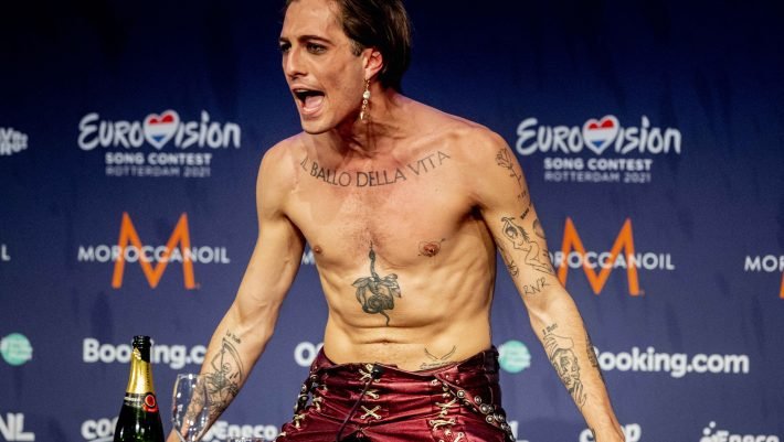 Διέρρευσε το πραγματικό πλάvο: Κάμερα «έπιασε» τι έκανε ο Ιταλός κάτω απ’ το τραπέζι (Pics)