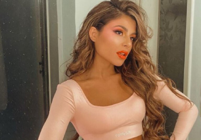 Μετά την Amiyiami και η Ελευθερίου ποζάρει με την φουσκωμένη κοιλιά της μετά το Survivor (Pic)