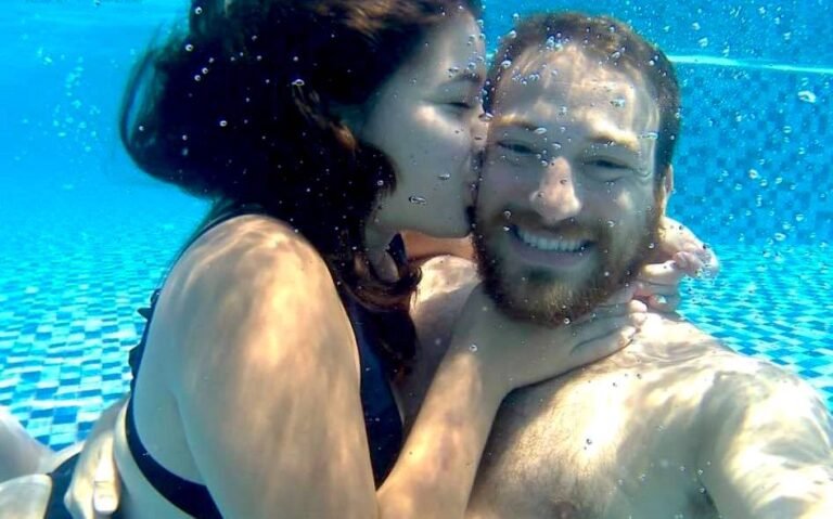 Δολοφονία Κάρολαϊν: Παίρνει την κόρη του και φεύγει μακριά ο 32χρονος πιλότος (Vid)