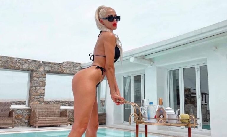 Ούτε φίλτρα, ούτε Photoshop: Έτσι είναι το κορμί της Ιωάννας Τούνη με μαγιό χωρίς ρετούς (Vid)