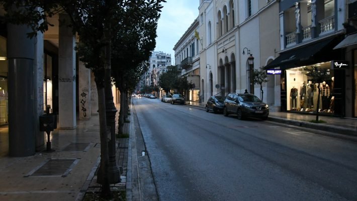 Πισωγύρισμα: Αυτές είναι οι 4 περιοχές που οδηγούνται σε lockdown μέσα στο καλοκαίρι