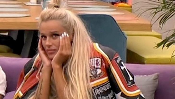 Νέα πλαστική, άλλα μαλλιά: Νέα εικόνα για την «αγρότισσα» του Big Brother 6 μήνες μετά (Pics)