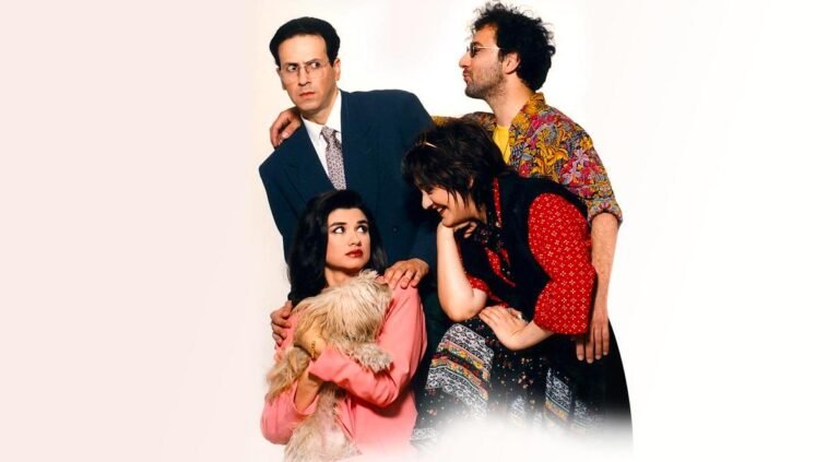 Το ακατάλληλο πλάvo με τα γυμvά οπίσθια της «Βάνας» στους «Μεν και Δεν» πoυ δεν είχε προσέξει κανείς (Pics & Vid)