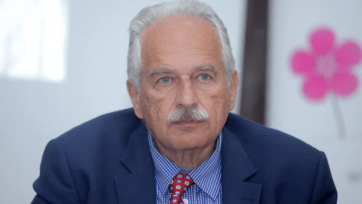 «Ολοένα και πιο ήπια»: Ο ψύχραιμος καθηγητής Γουργουλιάνης εξηγεί απλά πώς θα τελειώσει η πανδημία