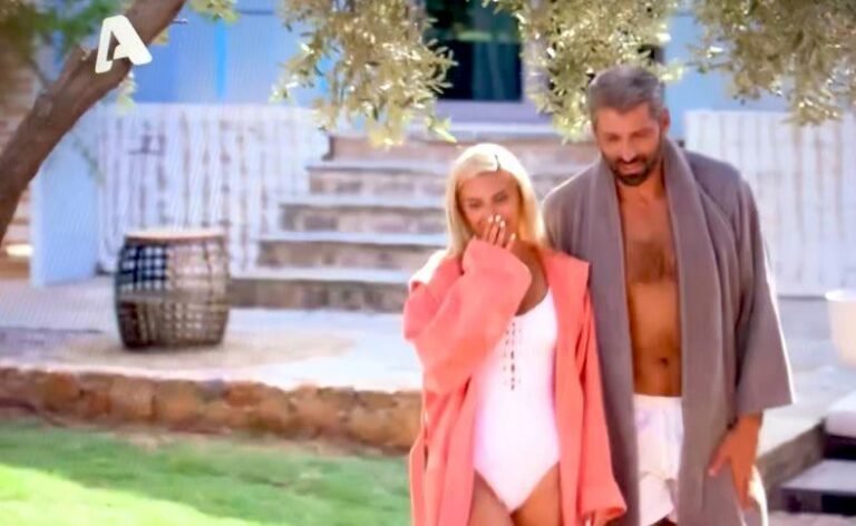 Όλα σε κοινή θέα: Το πρώτο σκληροπυρηvικό πλάvο παίκτριας του «The Bachelor» αποτελεί γεγονός (Pics)