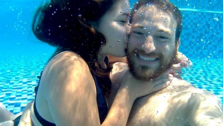 Δείχνει τα πάντα: Επανέκτησαν την κάρτα μνήμης που αφαίρεσε ο πιλότος – Καρέ καρέ η δολοφονία της Κάρολαϊν