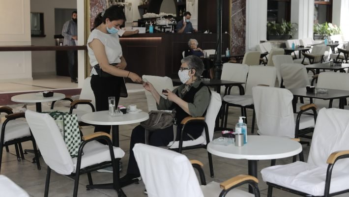 Σκληρό ροκ: Τα 4 μέρη που δεν θα μπορούν να μπαίνουν οι ανεμβολίαστοι από Δευτέρα