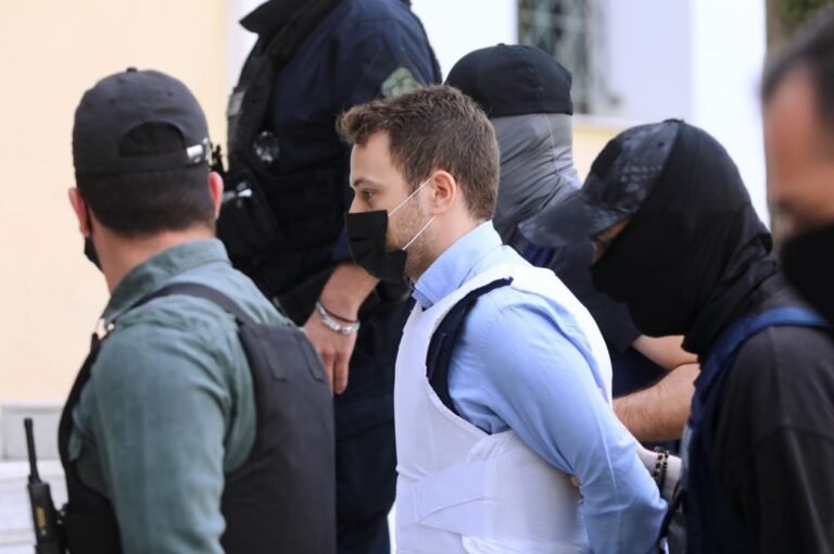 Δεν θα είναι ούτε 50: Σε πόσα χρόνια θα αποφυλακιστεί ο Μπαμπης Αναγνωστόπουλος με τον νέο ποινικό κώδικα