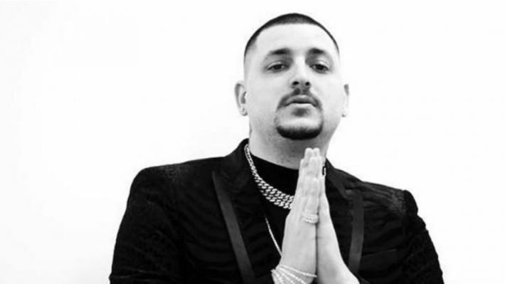 Αίσχος: Στέλνουν στα social φωτογραφία του Mad Clip από το νεκροτομείο