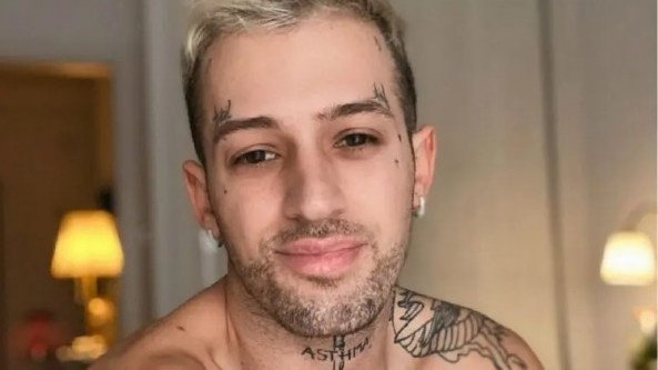 Οργή στα social media: Ο Τάσος Ξιαρχό κοροϊδεύει δημόσια γυναίκα με παραπάνω κιλά (Vid)