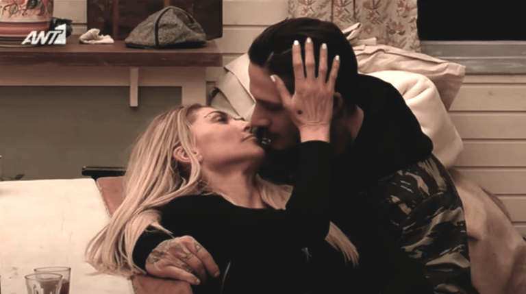 «Θα σταματήσετε; Άντρες είμαστε κι εμείς»: Οι εικόνες Ηλιάδη – Γρηγόρη στο κρεβάτι που εξόργισαν τους συμπαίκτες τους (Vid)