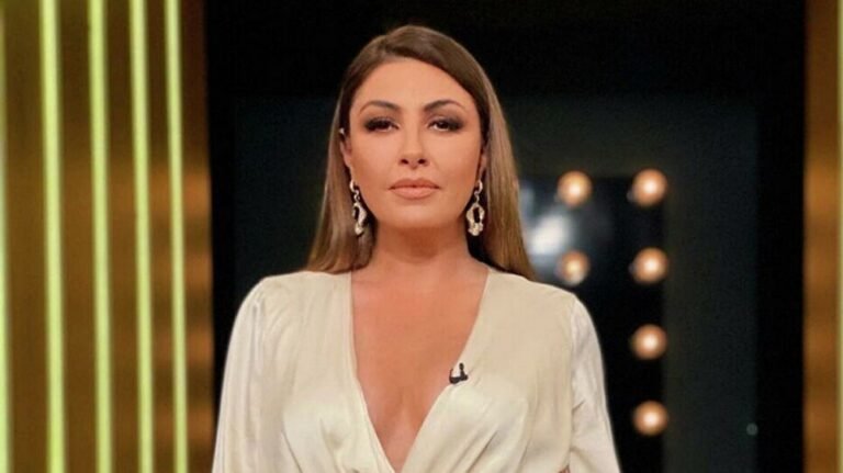 Μοίρασε εγκεφαλικά: Η Παπαρίζου σε δημόσια εμφάνιση πιο σexυ από ποτέ! (Pic)