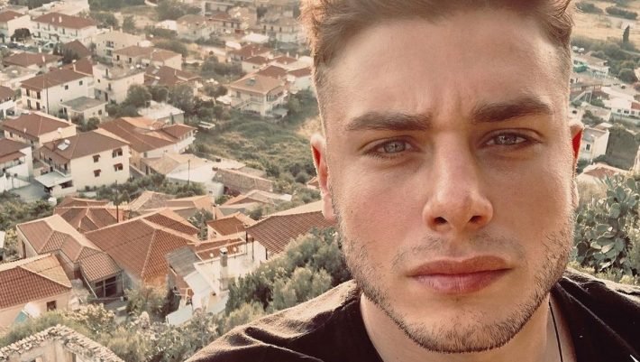 Ούτε το όνομά τους: 7 είδωλα της νεολαίας που 9/10 σαραντάρηδες αγνοούν την ύπαρξη τους (Pics)